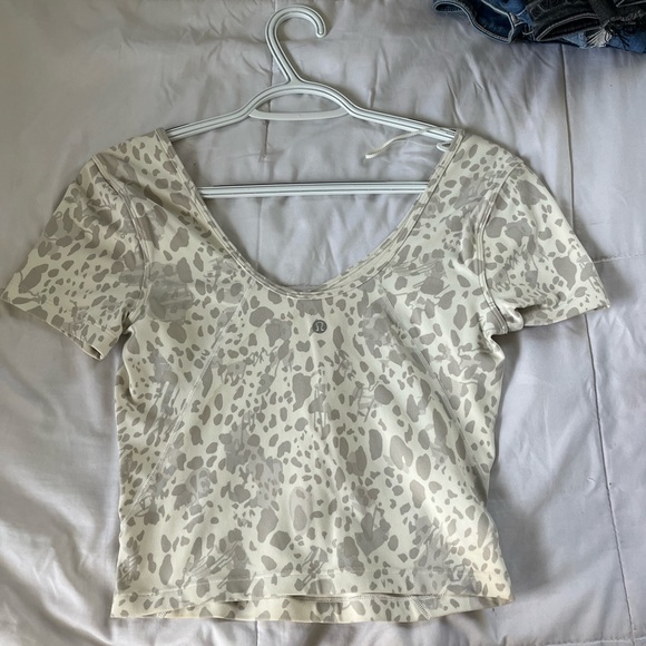 lululemon top - Picture 2 of 2